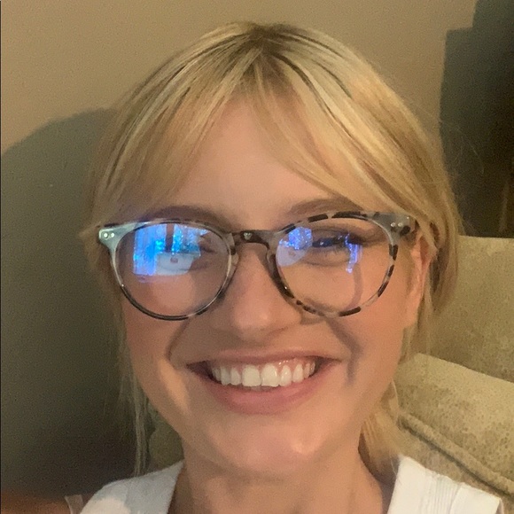 Meet your Posher, Jade - Picture 1 of 1